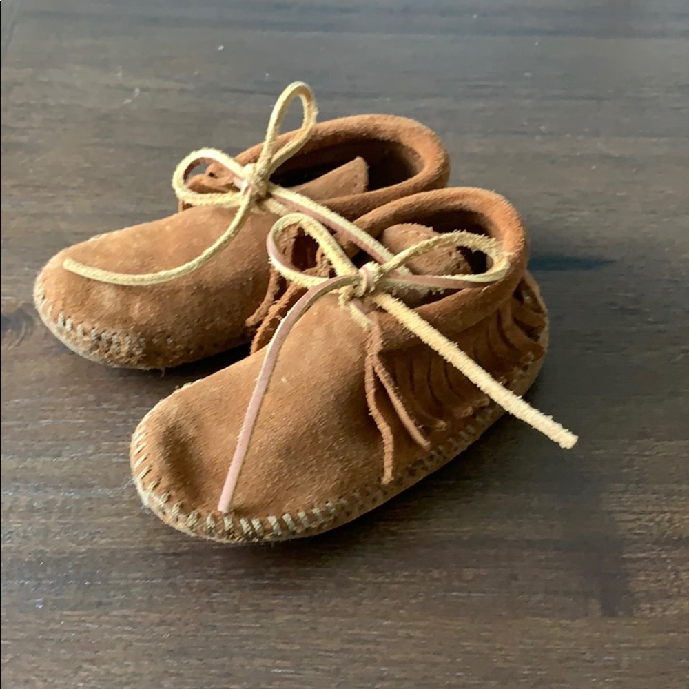 Minnetonka Classic Fringe Soft Sole Boot